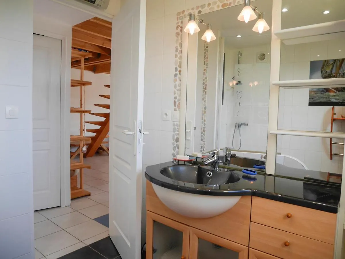 Holiday home Maison Spacieuse Au Calme, Proche Plage Et Commerces, Avec Jardin Et Terrasse Au Palais. - Fr-1-418-202 France