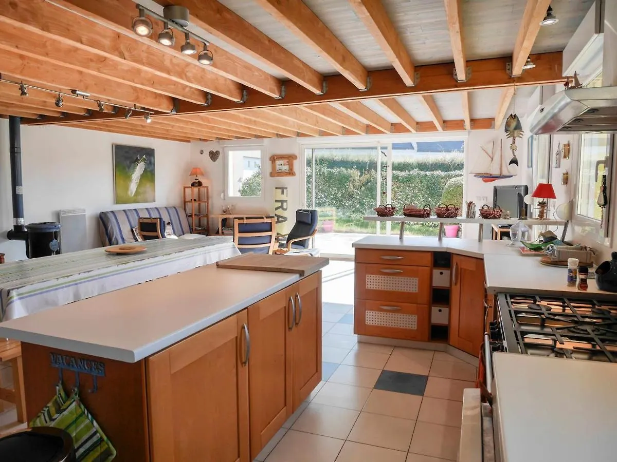 Maison Spacieuse Au Calme, Proche Plage Et Commerces, Avec Jardin Et Terrasse Au Palais. - Fr-1-418-202 0*, Le Palais