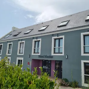 Hotel Vauban, Le Palais